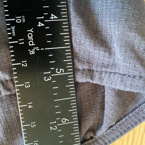 KUHL Women’s Grey Hiking Shorts Size 10 - Picture 6 of 9